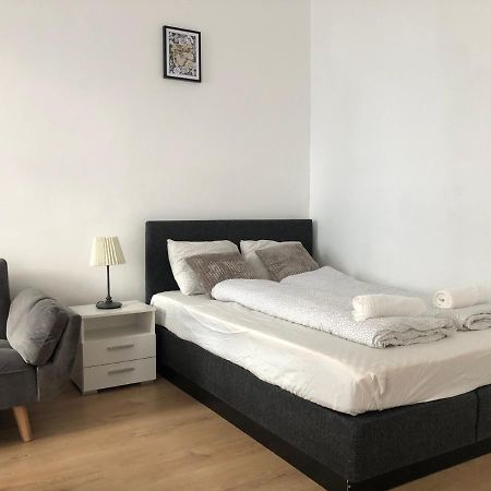 וינה Central Apartment Near Subway Station 2 מראה חיצוני תמונה