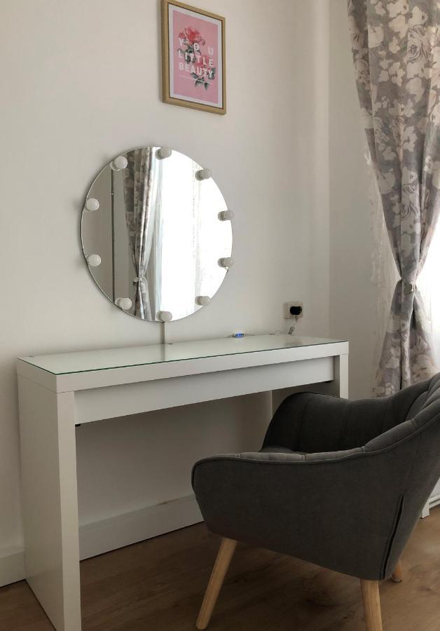 וינה Central Apartment Near Subway Station 2 מראה חיצוני תמונה