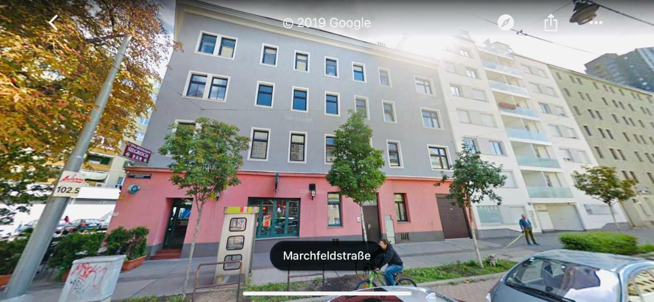 וינה Central Apartment Near Subway Station 2 מראה חיצוני תמונה