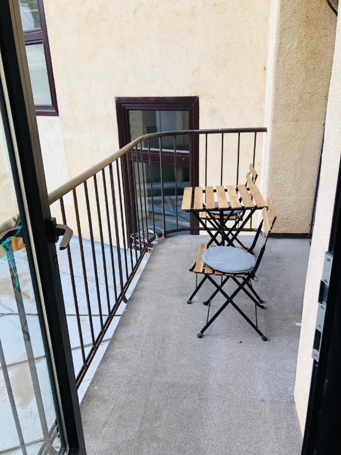 וינה Central Apartment Near Subway Station 2 מראה חיצוני תמונה