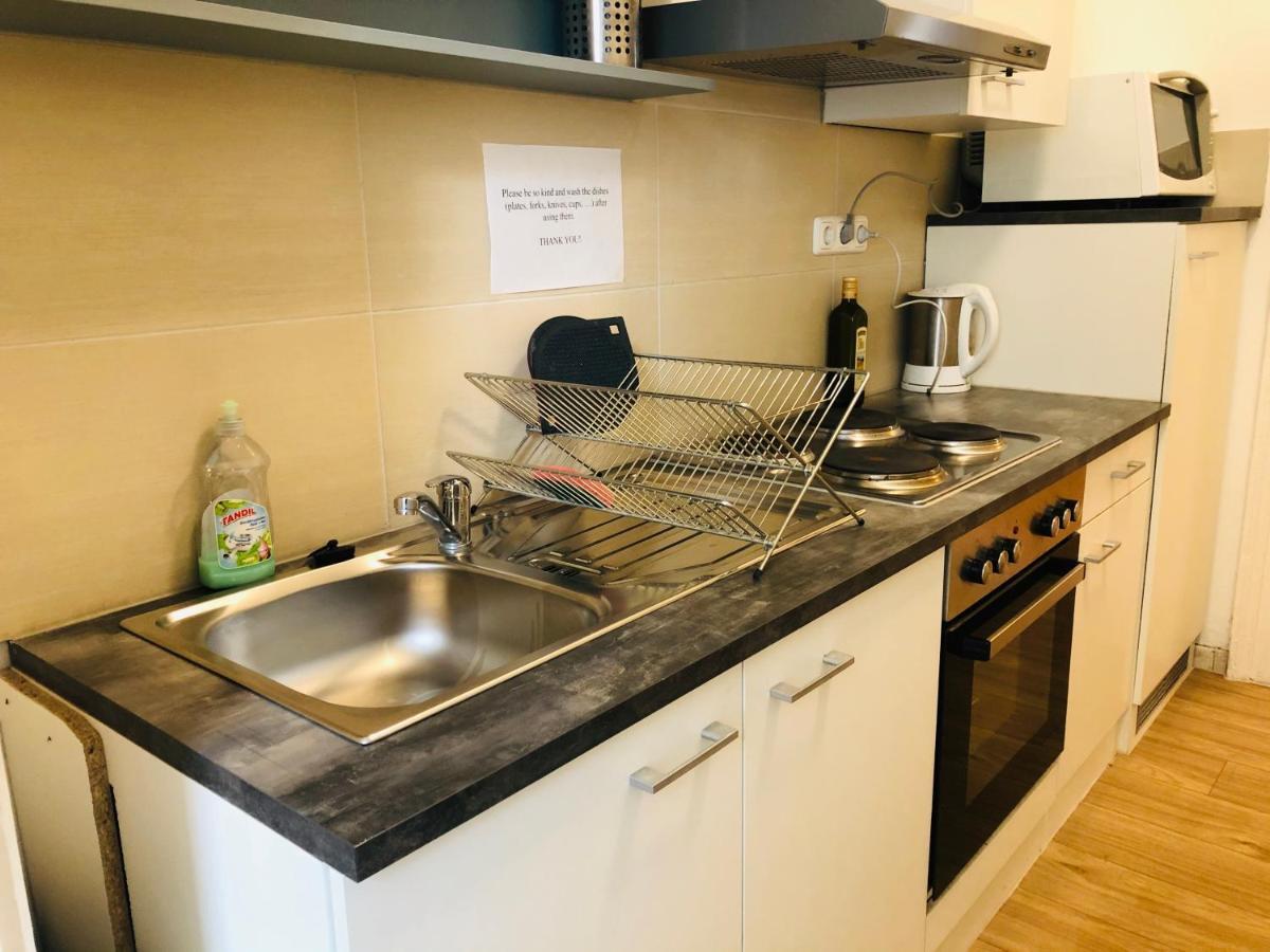 וינה Central Apartment Near Subway Station 2 מראה חיצוני תמונה